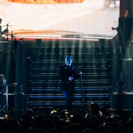 Thomas Anders sings MODERN TALKING