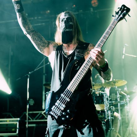 Into The Dark: Chapter 2