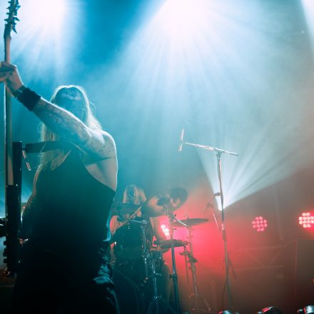 Into The Dark: Chapter 2