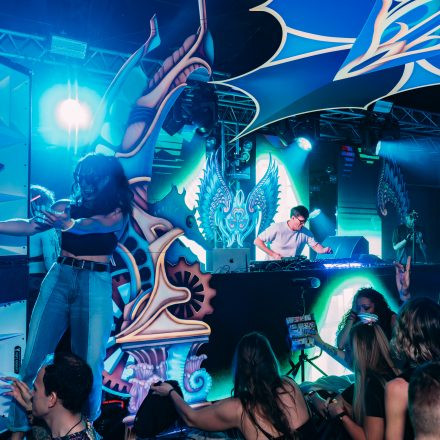 NEELIX and Friends Showcase