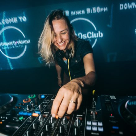 2000s & 2010s Club: Glowstick Special