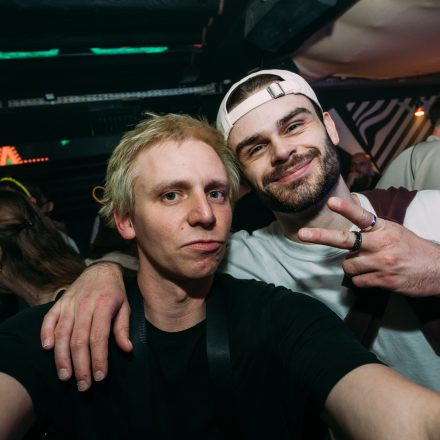 2000s & 2010s Club: Glowstick Special