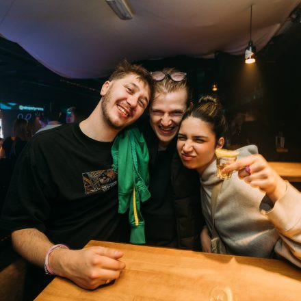 2000s & 2010s Club: Glowstick Special