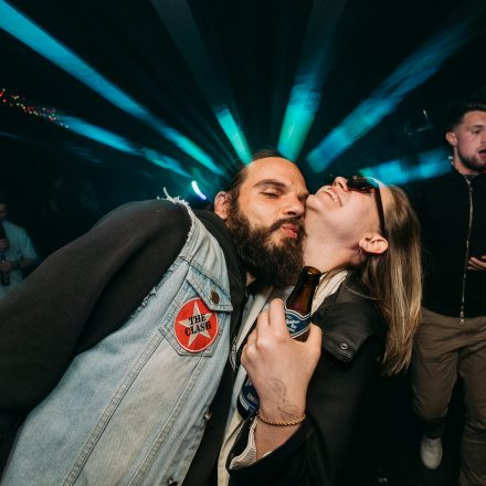 2000s & 2010s Club: Glowstick Special