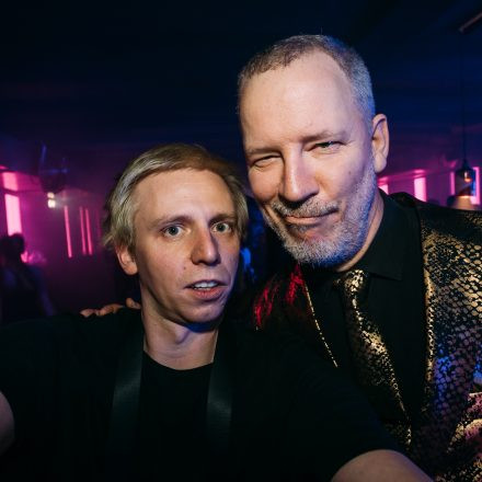 2000s & 2010s Club: Glowstick Special