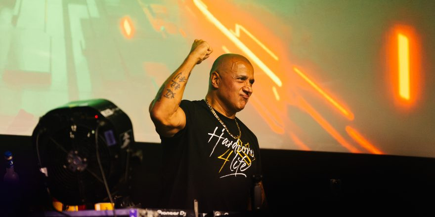 Paul Elstak feat. MC Boogshe