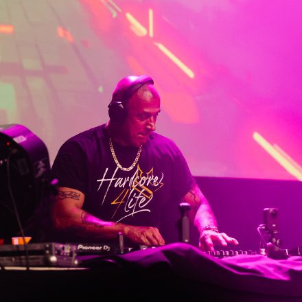 Paul Elstak feat. MC Boogshe