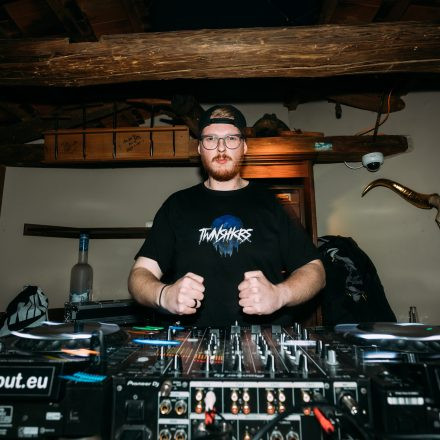 SHOCKWAVE - EDITION 003