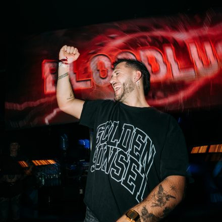 SHOCKWAVE - EDITION 003