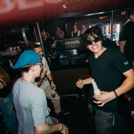 SHOCKWAVE - EDITION 003