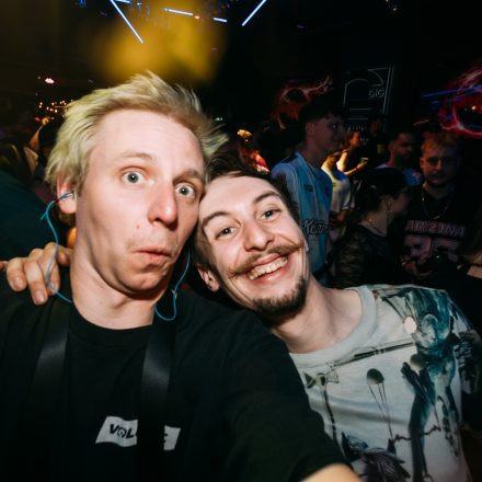 SHOCKWAVE - EDITION 003