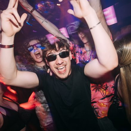 SHOCKWAVE - EDITION 003