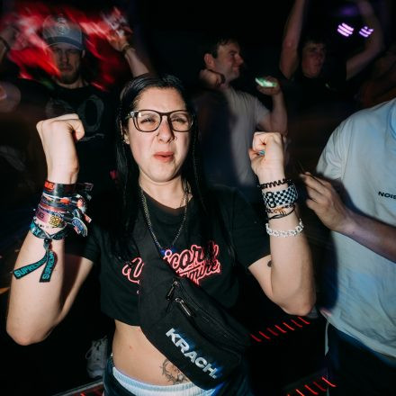 SHOCKWAVE - EDITION 003