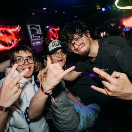 SHOCKWAVE - EDITION 003