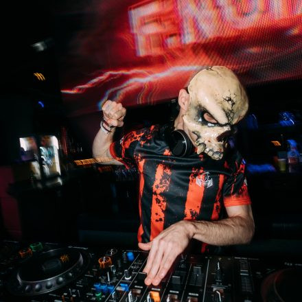 SHOCKWAVE - EDITION 003