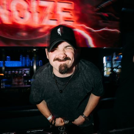 SHOCKWAVE - EDITION 003