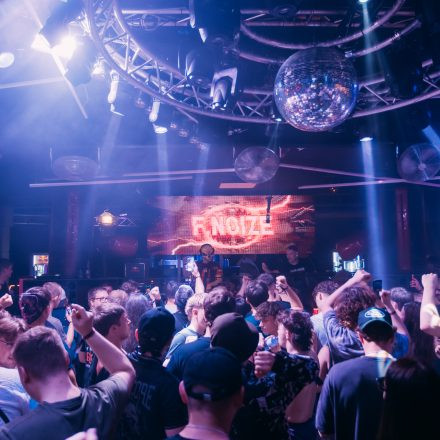 SHOCKWAVE - EDITION 003