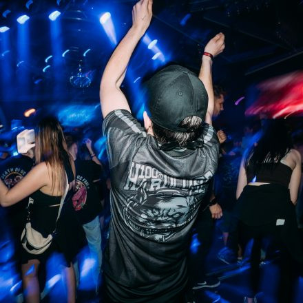 SHOCKWAVE - EDITION 003