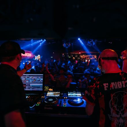 SHOCKWAVE - EDITION 003