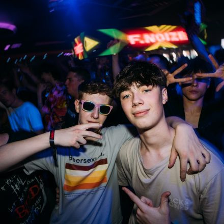 SHOCKWAVE - EDITION 003