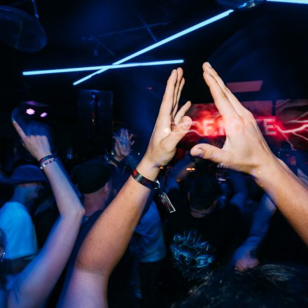 SHOCKWAVE - EDITION 003