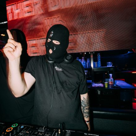 SHOCKWAVE - EDITION 003