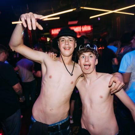 SHOCKWAVE - EDITION 003