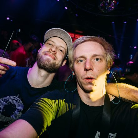 SHOCKWAVE - EDITION 003