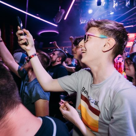 SHOCKWAVE - EDITION 003