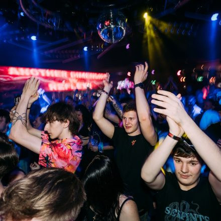 SHOCKWAVE - EDITION 003