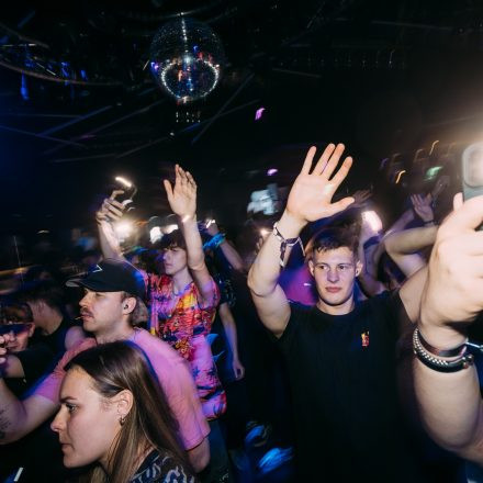 SHOCKWAVE - EDITION 003