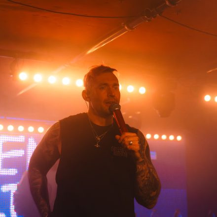 Crystal F & Arbok 48