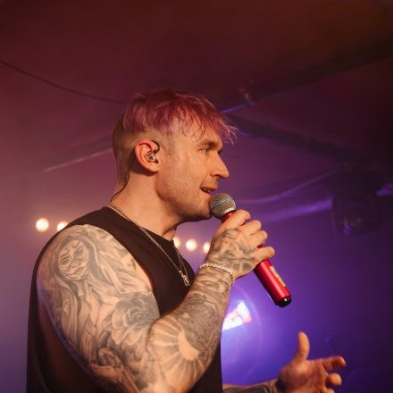 Crystal F & Arbok 48