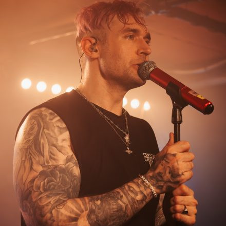 Crystal F & Arbok 48