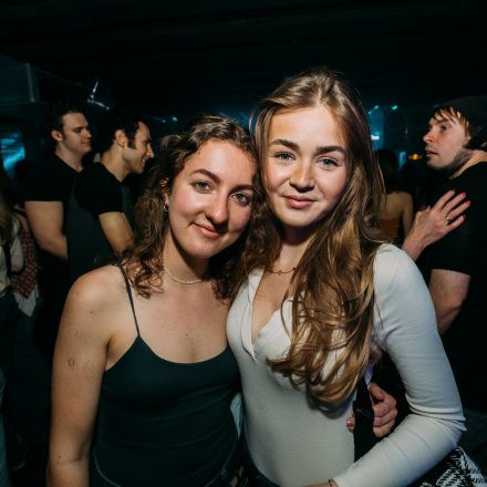 Get Alive at 90ies & 2000s Club!