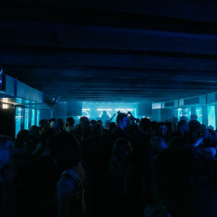 Get Alive at 90ies & 2000s Club!