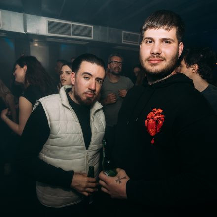 Get Alive at 90ies & 2000s Club!