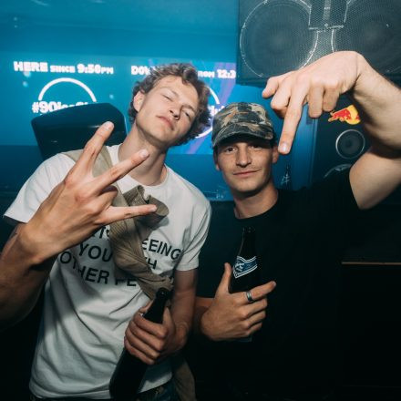 Get Alive at 90ies & 2000s Club!
