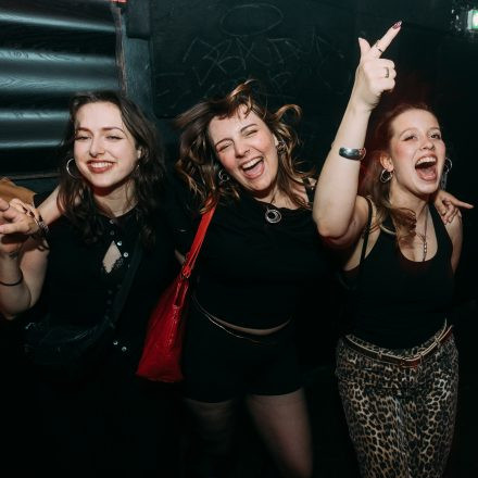 Get Alive at 90ies & 2000s Club!