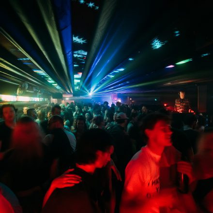 Get Alive at 90ies & 2000s Club!