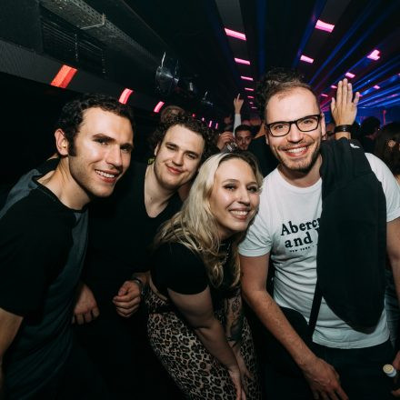 Get Alive at 90ies & 2000s Club!