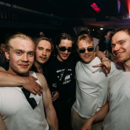 Get Alive at 90ies & 2000s Club!