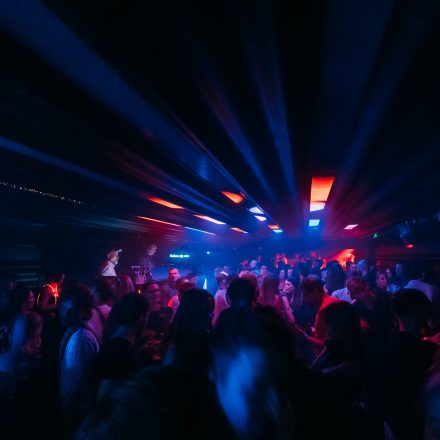 Get Alive at 90ies & 2000s Club!