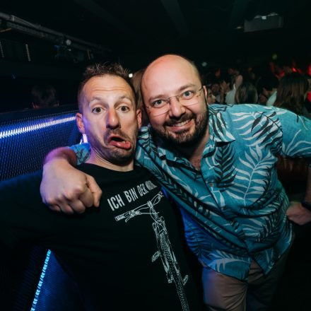 Get Alive at 90ies & 2000s Club!