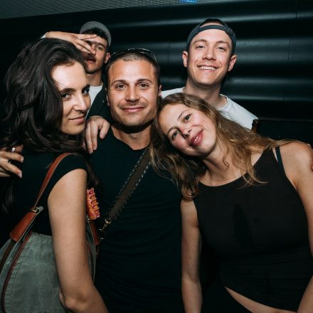 Get Alive at 90ies & 2000s Club!