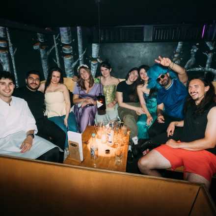 Get Alive at 90ies & 2000s Club!