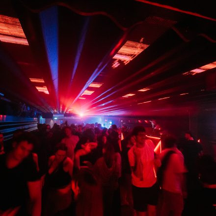 Get Alive at 90ies & 2000s Club!