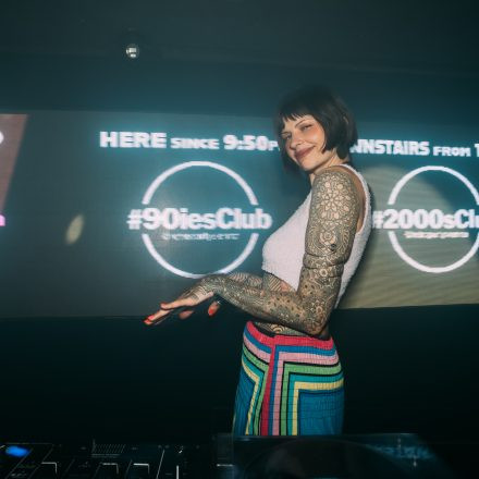 Get Alive at 90ies & 2000s Club!