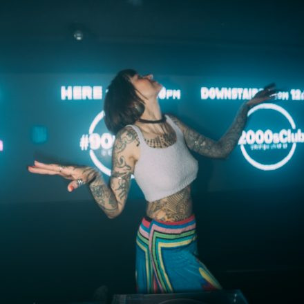 Get Alive at 90ies & 2000s Club!