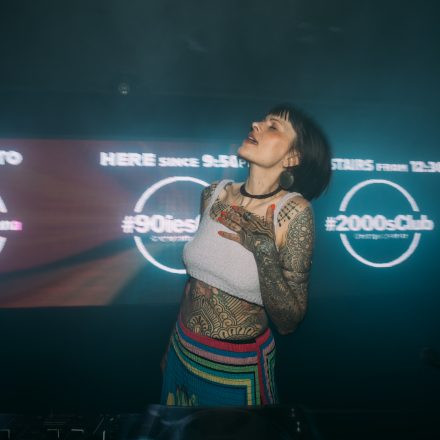 Get Alive at 90ies & 2000s Club!